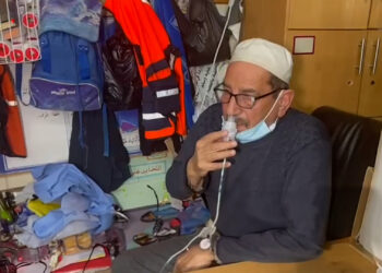 Watch.. The occupation hits the displaced people in Sheikh Radwan schools with gas bombs |  News