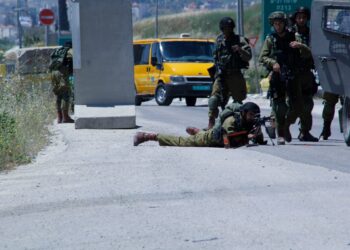 With leaflets and speaking marches…this is how Israel wages a psychological war on the Palestinians  Policy