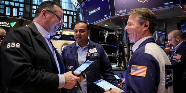 the S&P 500 flirts with the peaks