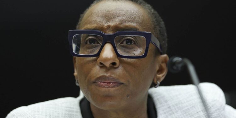 Harvard president resigns amid controversy