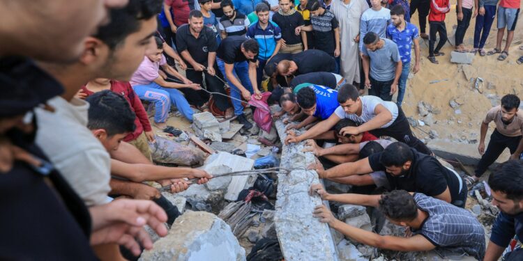 A human rights observatory calls for an end to the starvation and killing of civilians in Gaza