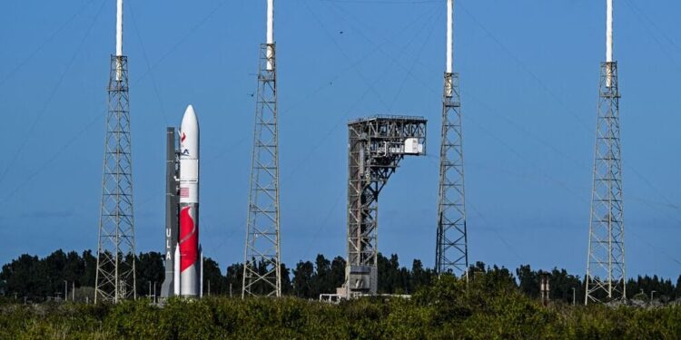 A new rocket carrying an American lander ready for takeoff