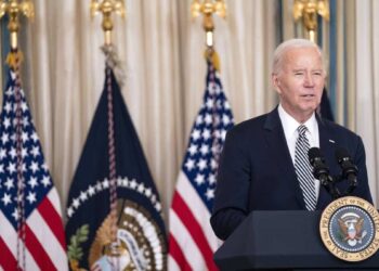 Biden under pressure to respond to deaths of US soldiers in Jordan