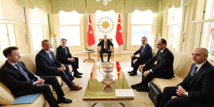 Blinken begins his talks in Turkey, and the war in Gaza tops his agenda