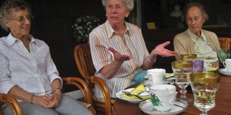 Brain changes that cause pain sensitivity may affect older women more