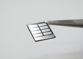 Bulky additives could extend the life of cheaper solar cells
