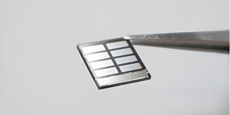 Bulky additives could extend the life of cheaper solar cells