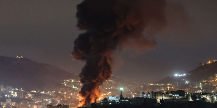 Confrontations and arrests in the West Bank amid Israeli warnings of an imminent explosion