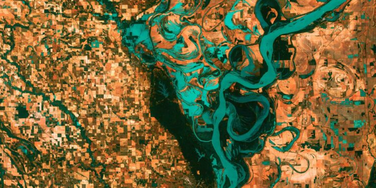 Deciphering social equity from biodiversity data: an interdisciplinary policy perspective