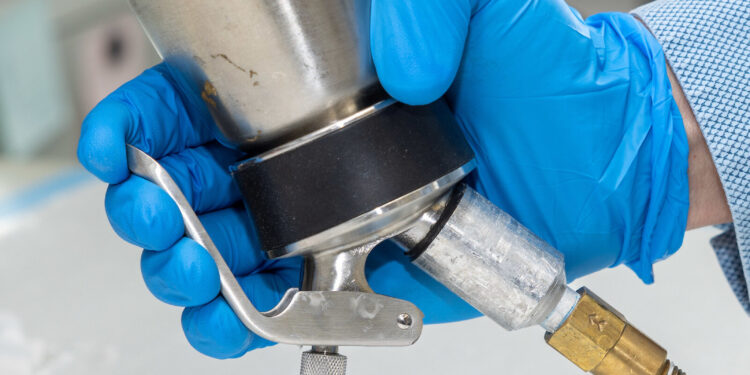 Drinkable foam infused with carbon monoxide improves effectiveness of experimental cancer treatment