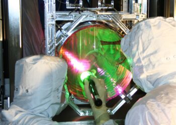 Experiment could test quantum nature of large masses for first time