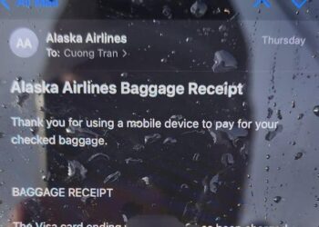 Fallen from more than 5,000 meters: iPhone sucked out of Alaska Airlines plane still works