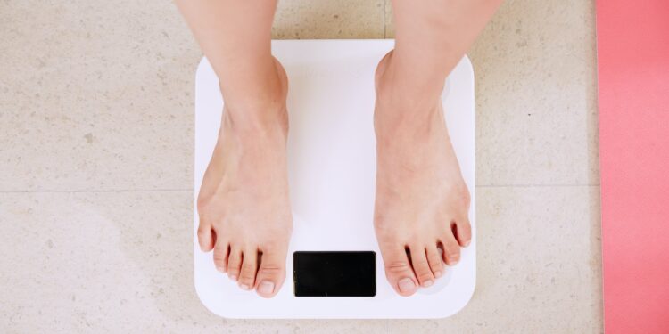 Feelings of depression linked to short-term increase in body weight, study finds