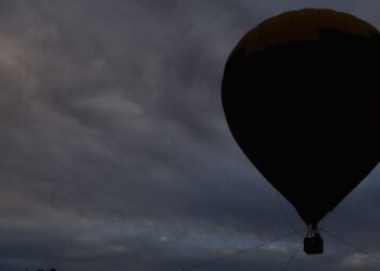 Hot air balloon accident kills four in Arizona