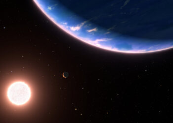 Hubble discovers water vapor in the atmosphere of a small exoplanet
