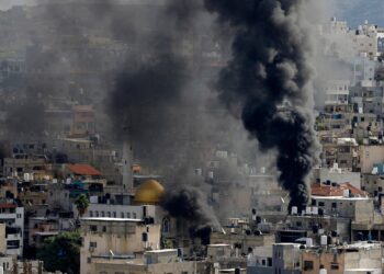 Injuries in new Israeli bombing on Tulkarm, and the occupation continues its arrests in the West Bank