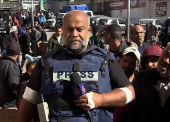 The Intercept: Israel targeted an Al Jazeera cameraman and left him bleeding to death