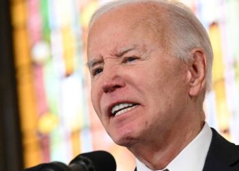 Joe Biden must review his strategy for the border and Israel