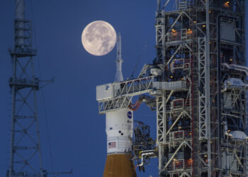 More delays for NASA astronauts’ moon shots, crew landing until 2026