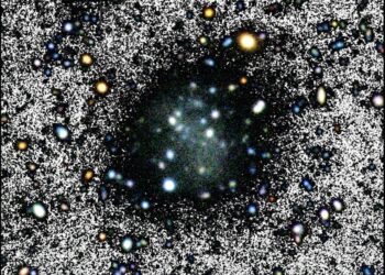 Nube, the almost invisible galaxy that defies the dark matter model