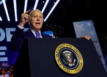 Protesters boycott a speech by Biden because of his position on the war on Gaza