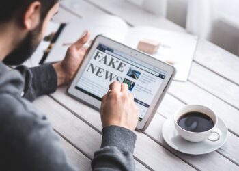 Regardless of age and politics, people who support lies are aware that they may be made up, researchers say.