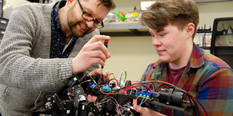 Researcher discovers how to predict the movements of animals of all shapes, sizes and speeds