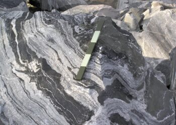 Researchers discover source rocks for first true continents