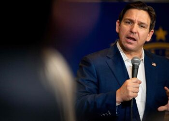 Ron DeSantis withdraws from Republican nomination race and will support Trump