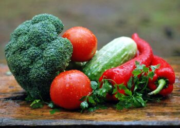 Seeing others visibly hate vegetables might make onlookers not like them too