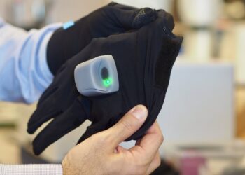 ‘Smart glove’ can improve hand mobility in stroke patients