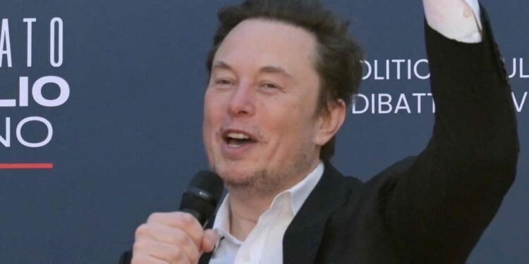 SpaceX takes legal action to avoid hearing of anti-Musk ex-employees