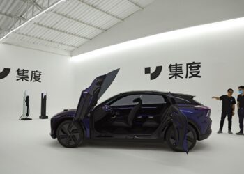 The German automobile industry faces the threat of Chinese competition