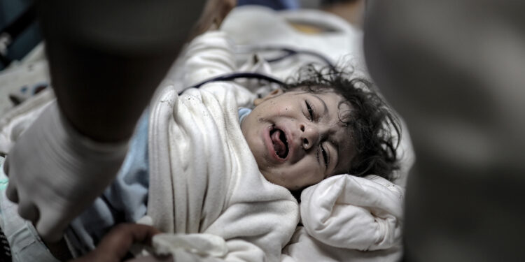 The audience of the platforms demands the return of a Palestinian baby who was kidnapped by an Israeli soldier