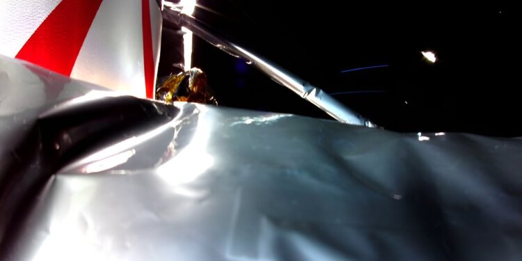 The space odyssey of the doomed American lunar lander continues… for now