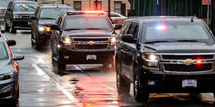 Trump threatens ‘chaos’ if court rejects his request for criminal immunity