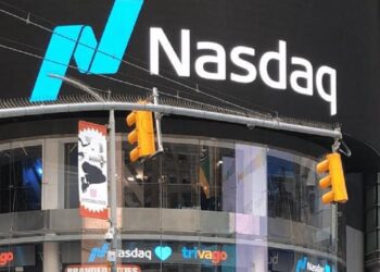 Wall Street advances again with the Nasdaq
