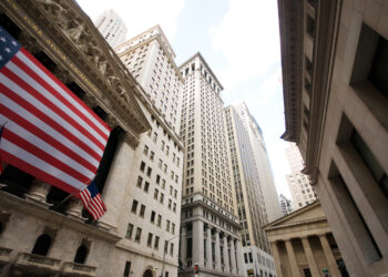 Yesterday on Wall Street Indeed, the governor of the Federal Reserve estimated that it was not necessary for the Fed to rush to lower rates…
