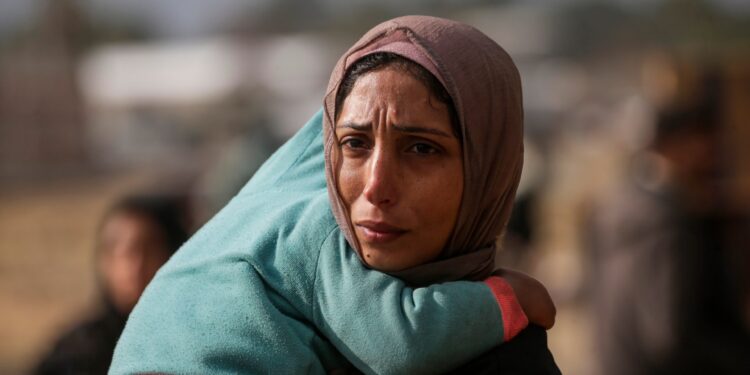8,000 Palestinians evacuated from Al Amal and Red Crescent Hospital in Khan Yunis