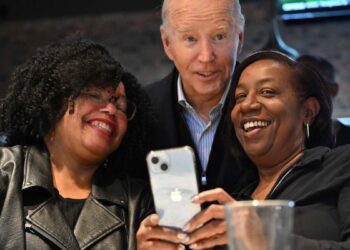 Biden faces the test of black voters in South Carolina
