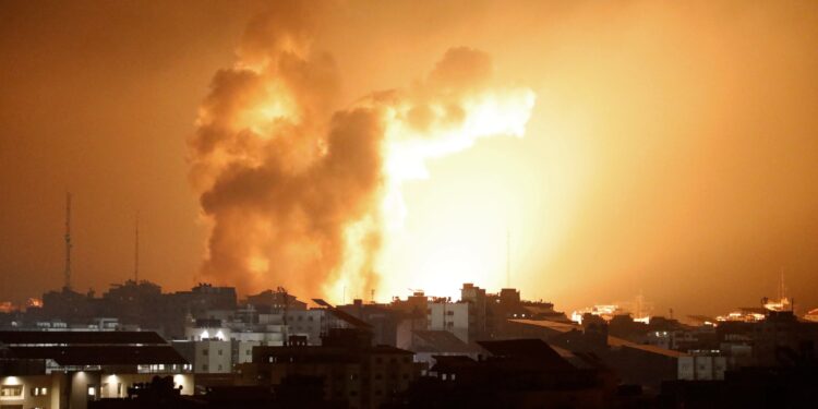 Damaging and burning homes…an additional war crime committed by the Israel in Gaza