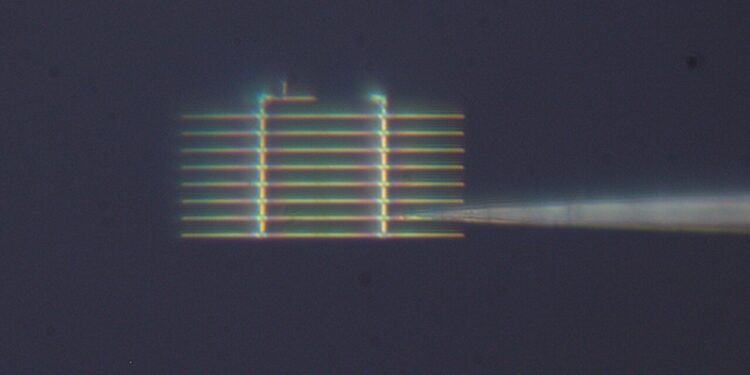 Device could jump-start work towards quantum internet