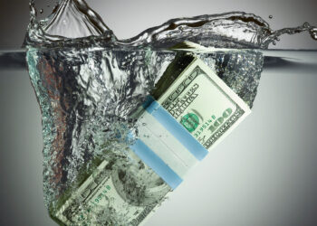 Does the world risk relying on the strength of the US economy and the dollar?