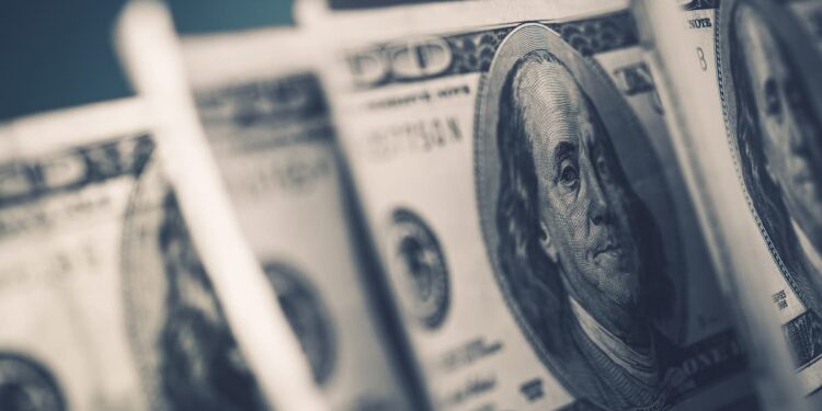 Generous customer: waitress receives $10,000 tip