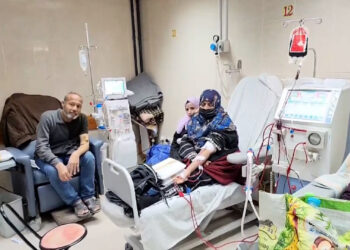 How do Gaza doctors make painful decisions due to lack of equipment?