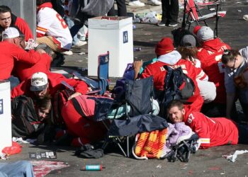 (IN PICTURES) One dead and more than twenty injured by gunshot during Super Bowl parade in Kansas City
