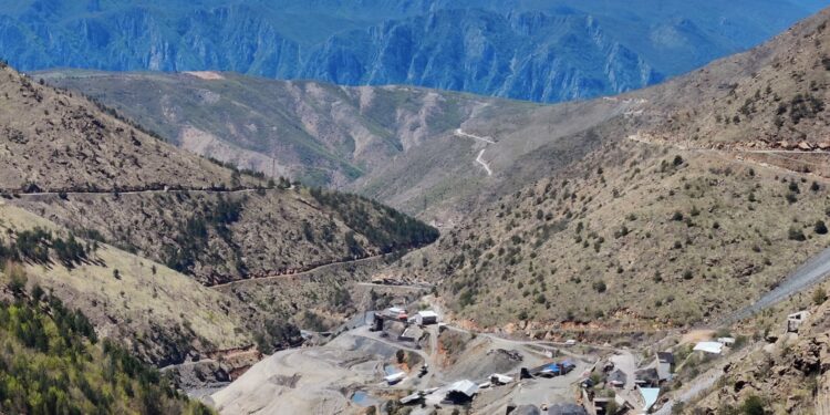 Largest flow of natural hydrogen ever discovered measured in Albanian chrome mine