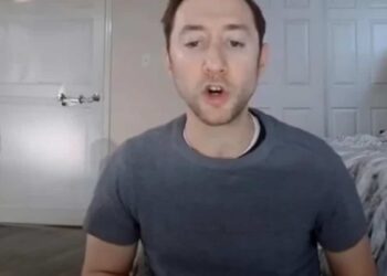 Man decapitates his father and displays his head on YouTube