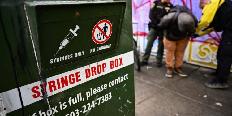 Oregon, pioneer of drug decriminalization in the United States, in full doubt