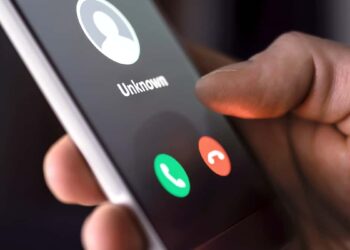 Phone calls with AI-generated voices banned in the US
